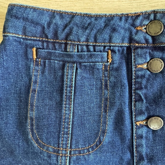 NWOT TOP SHOP Denim Button-Front Mini Moto Skirt Size 26 Front Pockets - Picture 3 of 9
